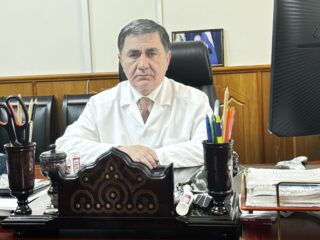 Главный врач ГБУ РД 