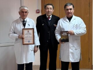 Почетной Грамотой наградили профессора РКБСМА Алигаджи Абдуллаева
